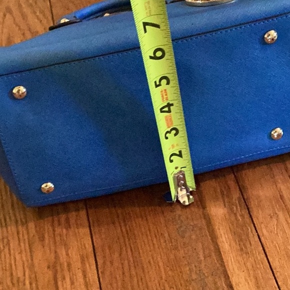 Michael Kors Large Saffino Bag - Picture 16 of 16